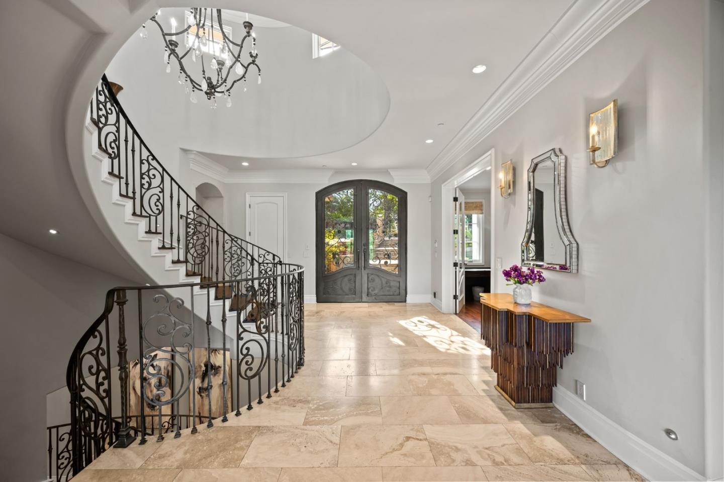 Detail Gallery Image 7 of 13 For 15301 Robin Anne Ln, Monte Sereno,  CA 95030 - 5 Beds | 7/1 Baths