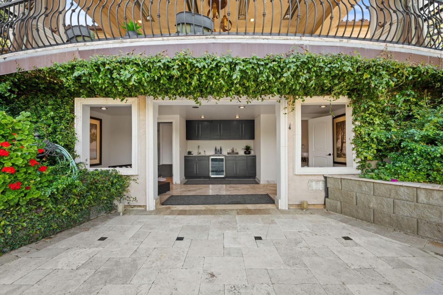 Detail Gallery Image 72 of 86 For 15301 Robin Anne Ln, Monte Sereno,  CA 95030 - 5 Beds | 7/1 Baths