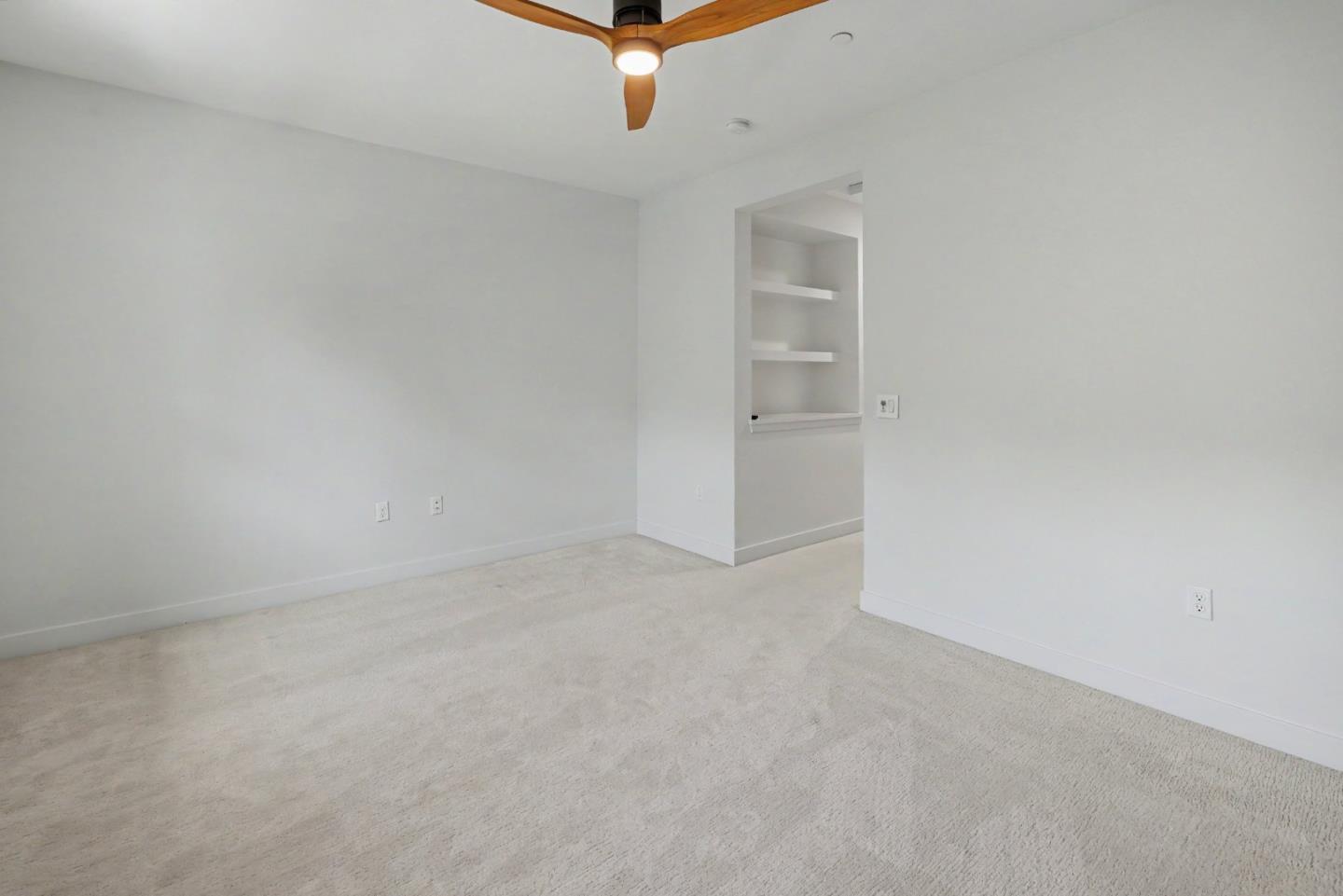 Detail Gallery Image 16 of 22 For 1109 Makena Way, Oceanside,  CA 92054 - 3 Beds | 3 Baths