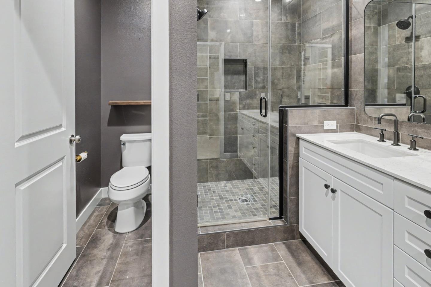 Detail Gallery Image 17 of 22 For 1109 Makena Way, Oceanside,  CA 92054 - 3 Beds | 3 Baths