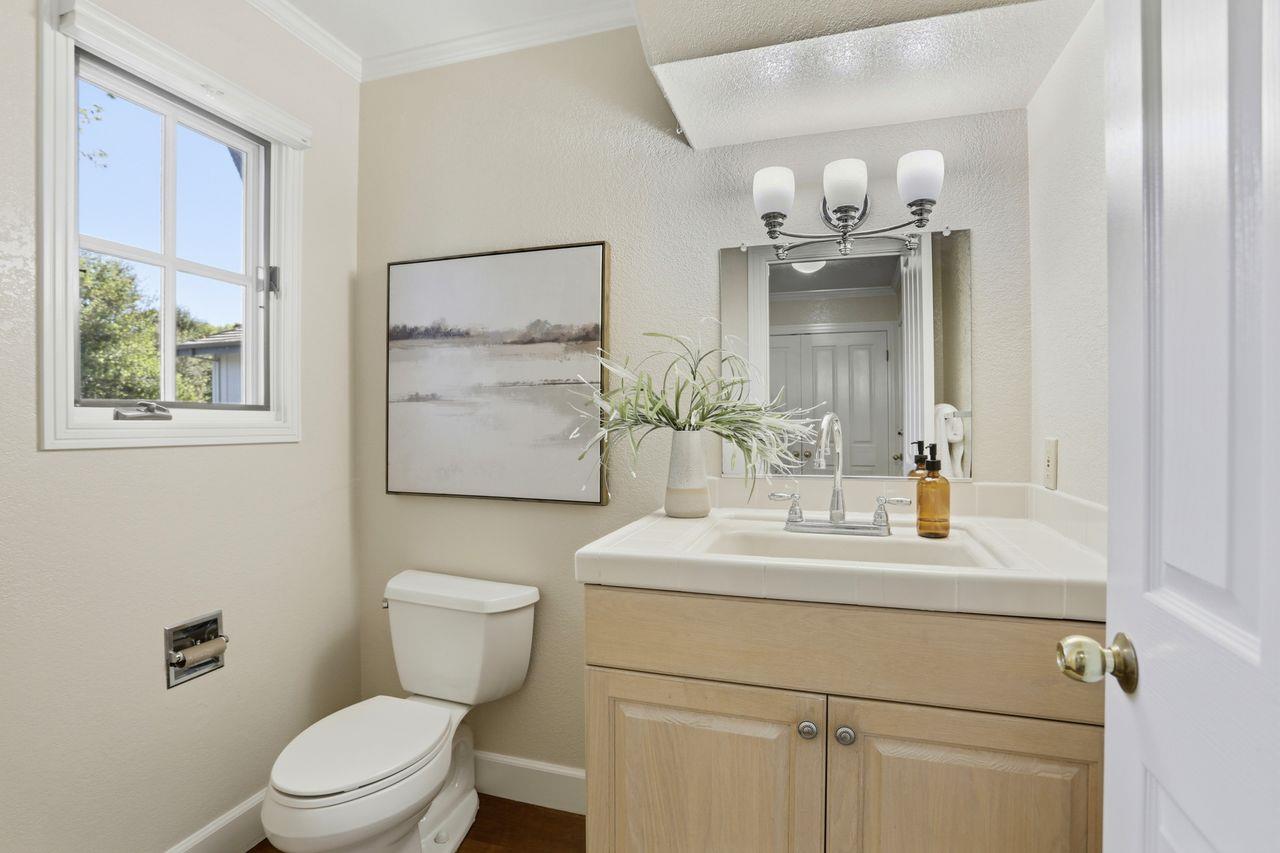 Detail Gallery Image 35 of 47 For 25381 Markham Ln, Salinas,  CA 93908 - 3 Beds | 2/2 Baths