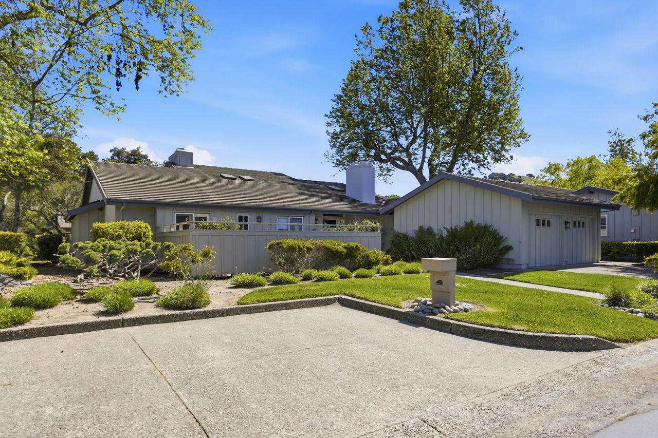 Detail Gallery Image 4 of 47 For 25381 Markham Ln, Salinas,  CA 93908 - 3 Beds | 2/2 Baths