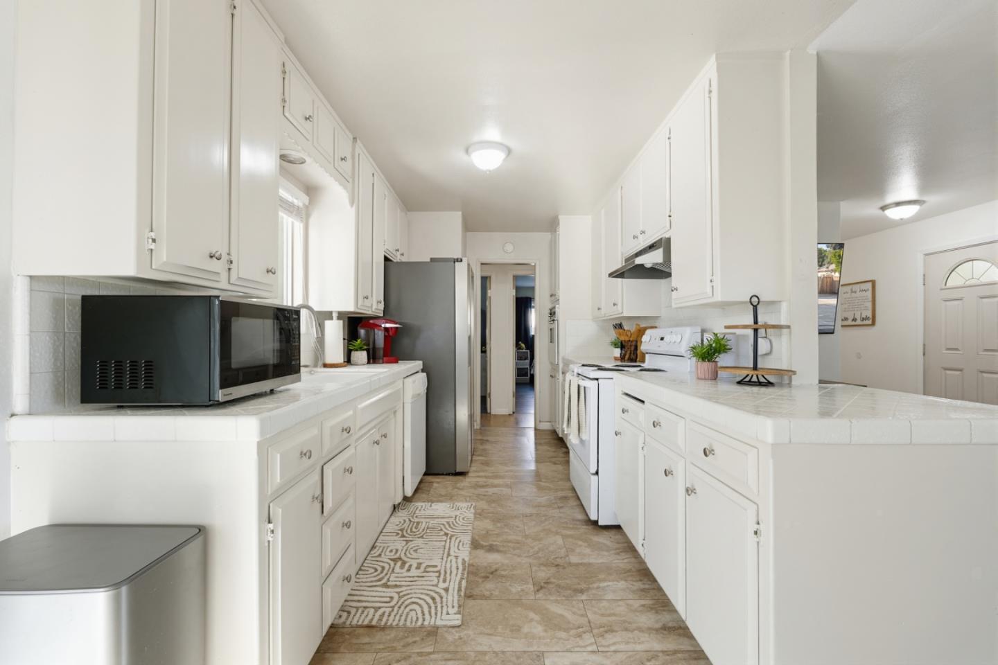 Detail Gallery Image 10 of 33 For 816 Bowen Ave, Modesto,  CA 95350 - 3 Beds | 2 Baths