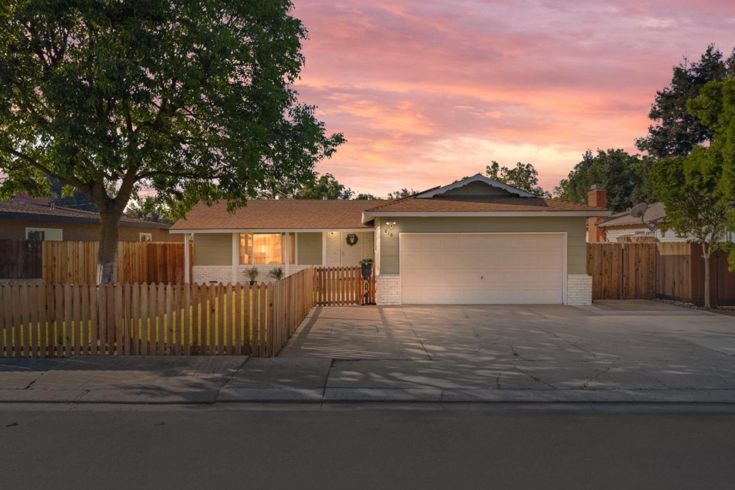 Featured listings
