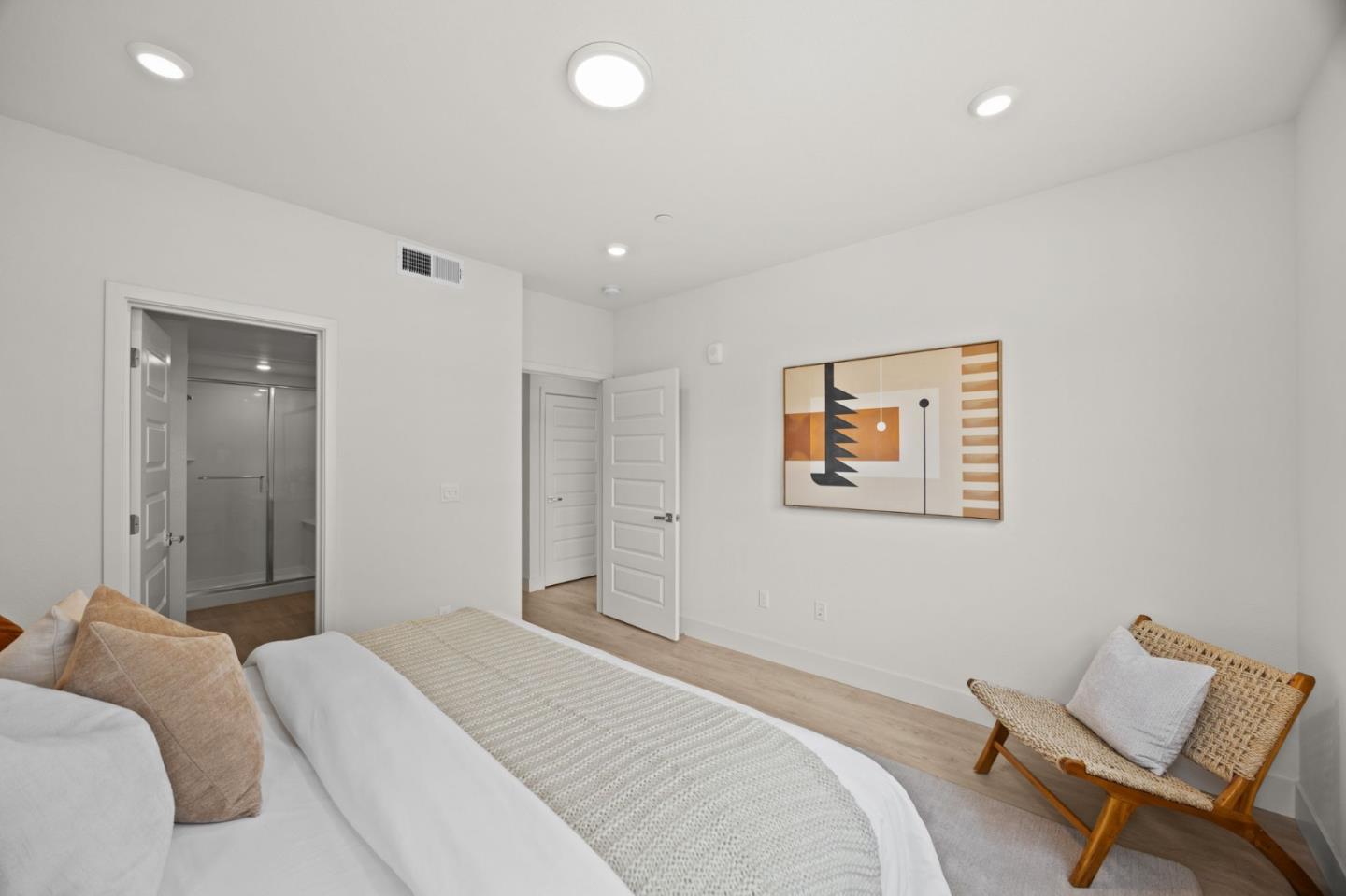 Photo #15: ML82040874 Listing: Photo #15