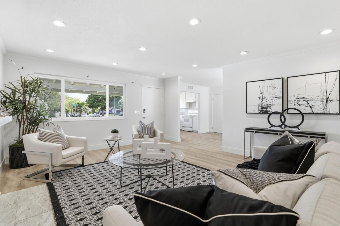 Detail Gallery Image 6 of 30 For 4599 Norwich Way, San Jose,  CA 95130 - 5 Beds | 2/1 Baths