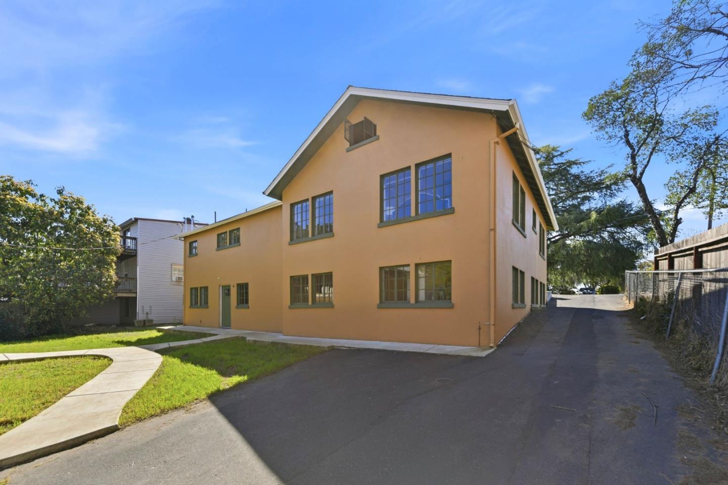 Detail Gallery Image 20 of 33 For 181 College Way, Auburn,  CA 95603 - 3 Beds | 3 Baths