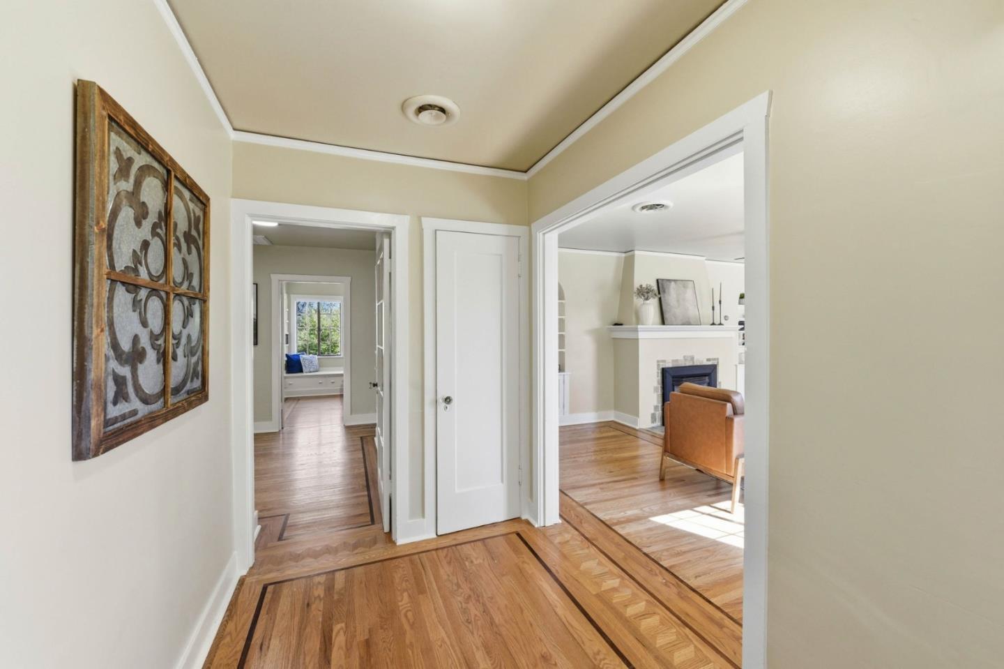 Detail Gallery Image 4 of 33 For 181 College Way, Auburn,  CA 95603 - 3 Beds | 3 Baths