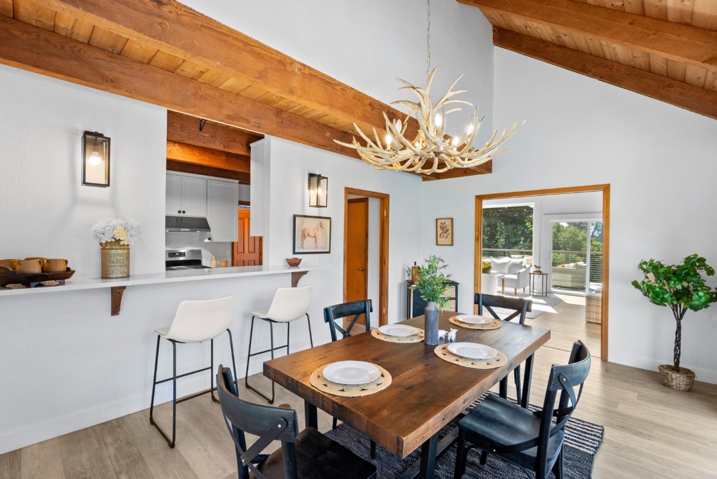 Detail Gallery Image 18 of 85 For 688 Calabasas Rd, Watsonville,  CA 95076 - 3 Beds | 3 Baths