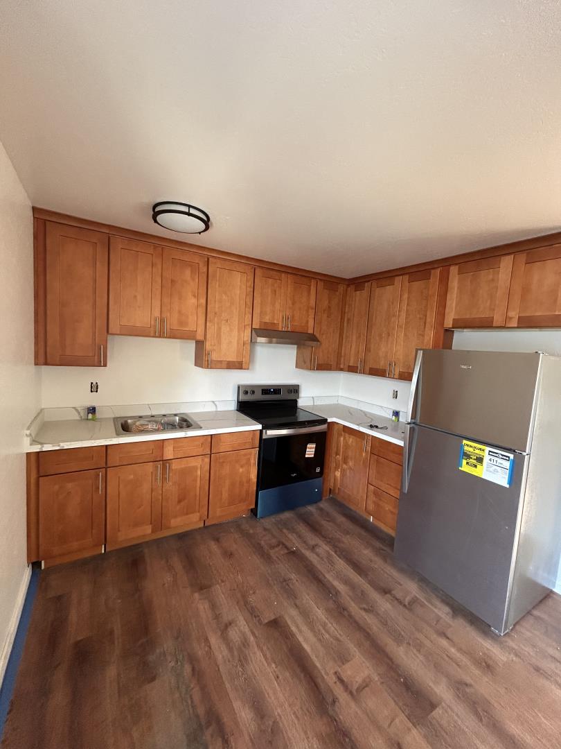 Detail Gallery Image 3 of 4 For 7537 Rogers Ln #5,  Gilroy,  CA 95020 - 2 Beds | 1 Baths