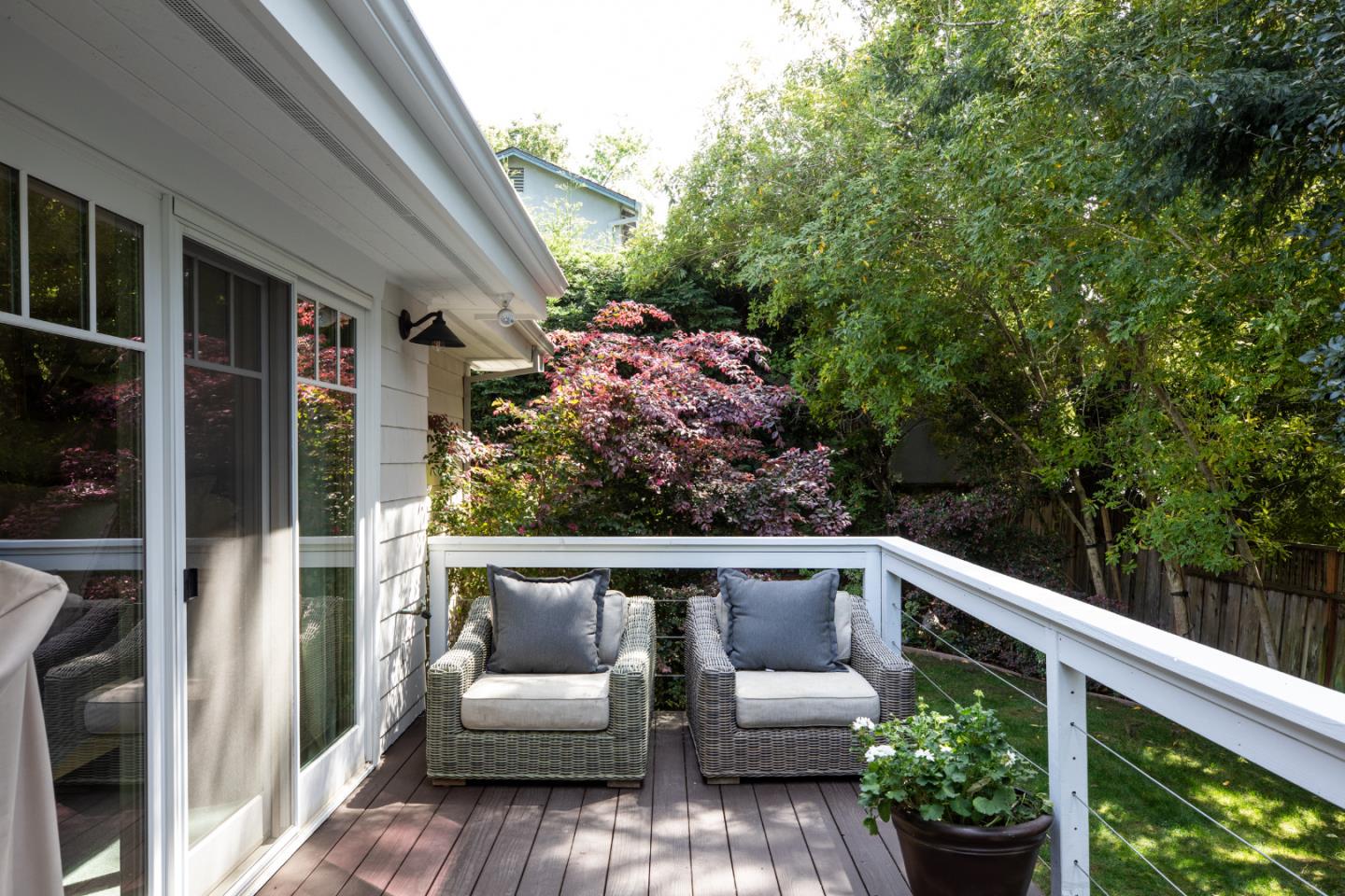 Detail Gallery Image 20 of 31 For 63 Ridgecourt, Woodside,  CA 94062 - 3 Beds | 2/1 Baths