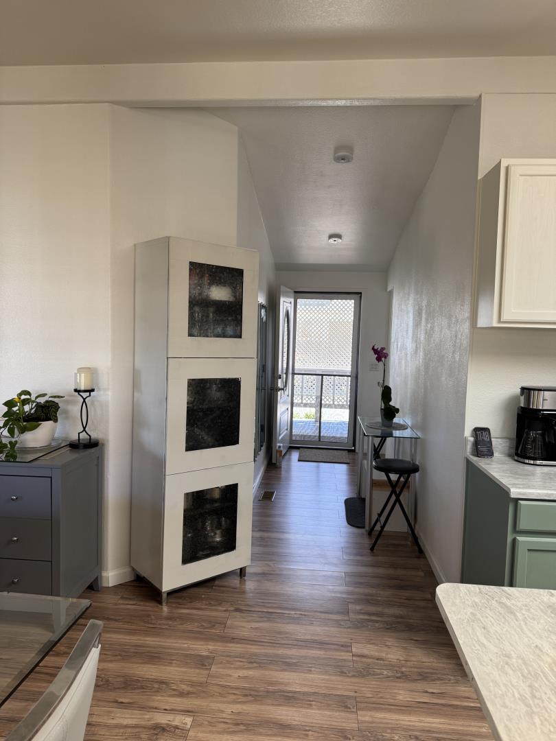 Detail Gallery Image 10 of 31 For 402 Tasman Dr #416,  Sunnyvale,  CA 94089 - 4 Beds | 2 Baths