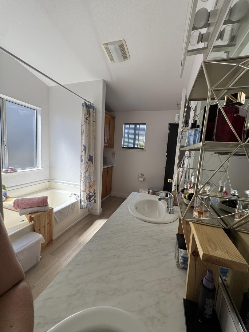 Detail Gallery Image 22 of 31 For 402 Tasman Dr #416,  Sunnyvale,  CA 94089 - 4 Beds | 2 Baths