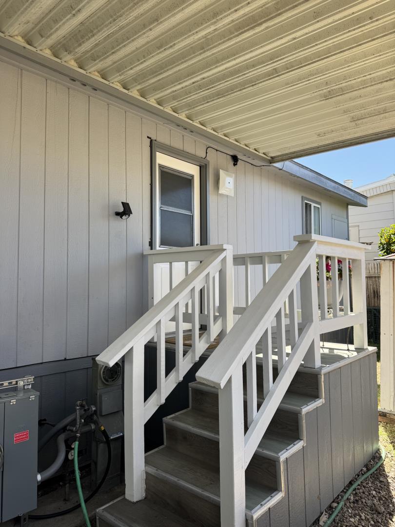 Detail Gallery Image 5 of 31 For 402 Tasman Dr #416,  Sunnyvale,  CA 94089 - 4 Beds | 2 Baths