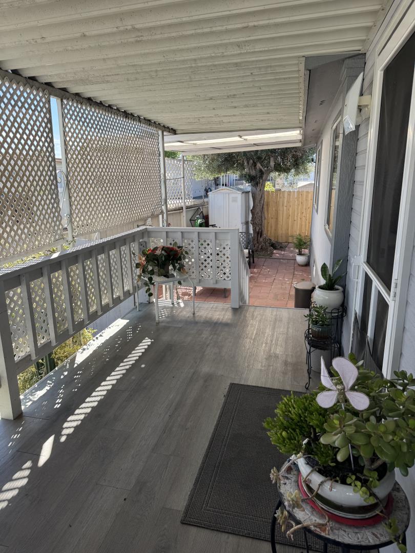 Detail Gallery Image 8 of 31 For 402 Tasman Dr #416,  Sunnyvale,  CA 94089 - 4 Beds | 2 Baths