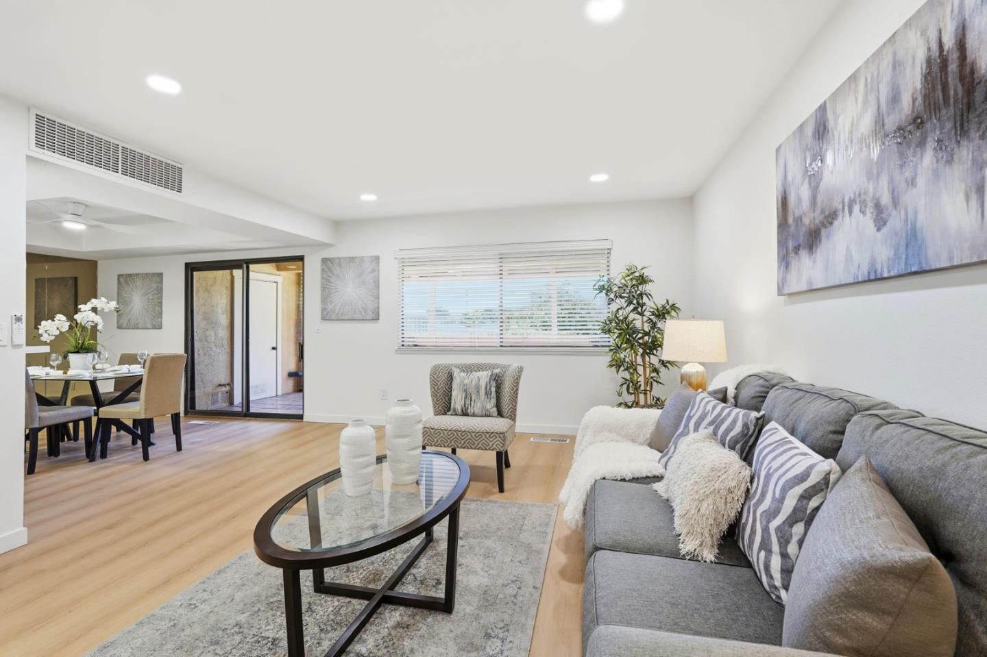 Photo #4: ML82040885 Listing: Photo #4