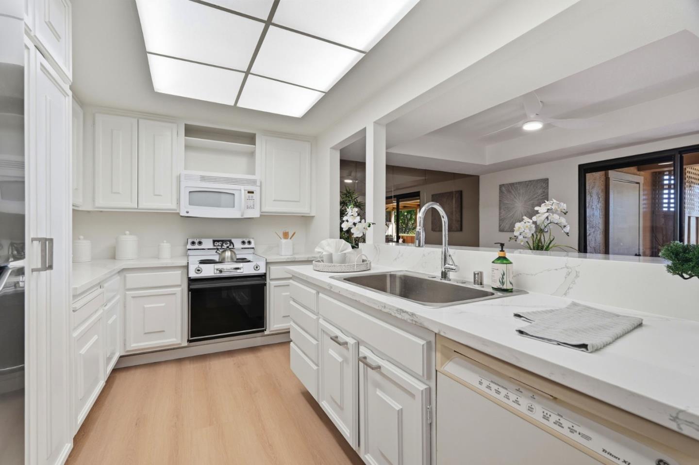 Photo #8: ML82040885 Listing: Photo #8