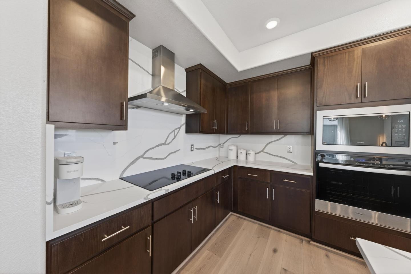 Detail Gallery Image 14 of 46 For 550 Redberry Way, San Jose,  CA 95117 - 4 Beds | 3 Baths