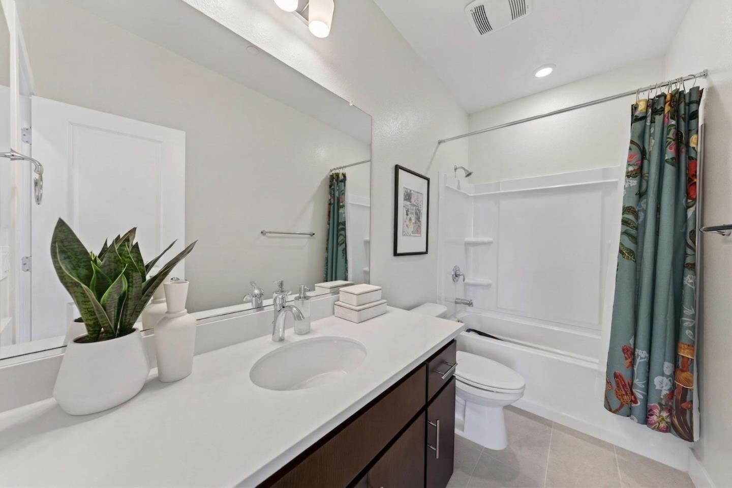 Detail Gallery Image 31 of 46 For 550 Redberry Way, San Jose,  CA 95117 - 4 Beds | 3 Baths