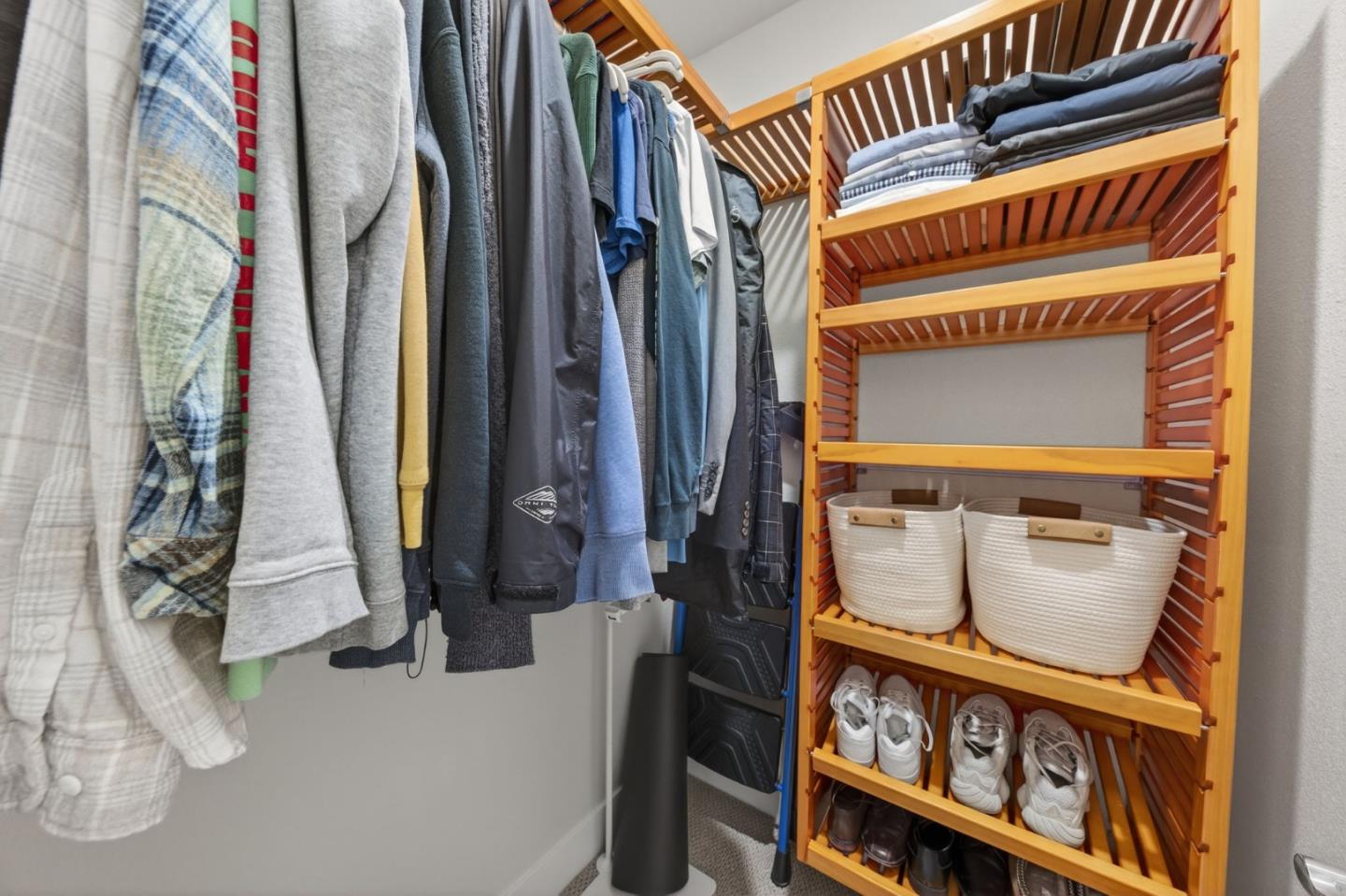 Detail Gallery Image 35 of 46 For 550 Redberry Way, San Jose,  CA 95117 - 4 Beds | 3 Baths