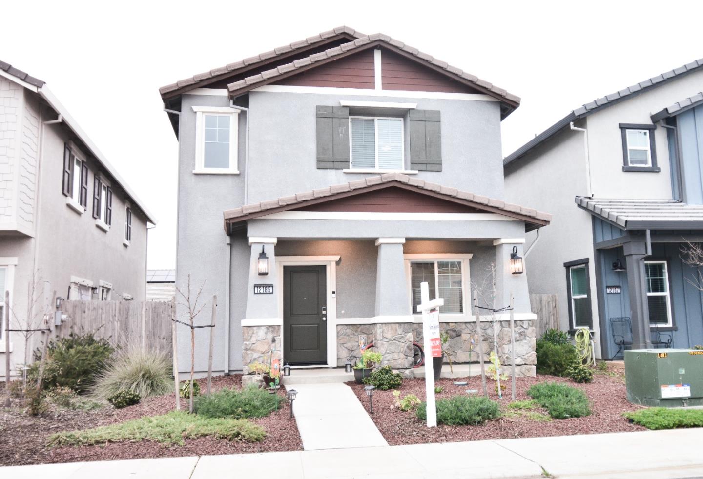 Front Image Thumbnail for ML82040889