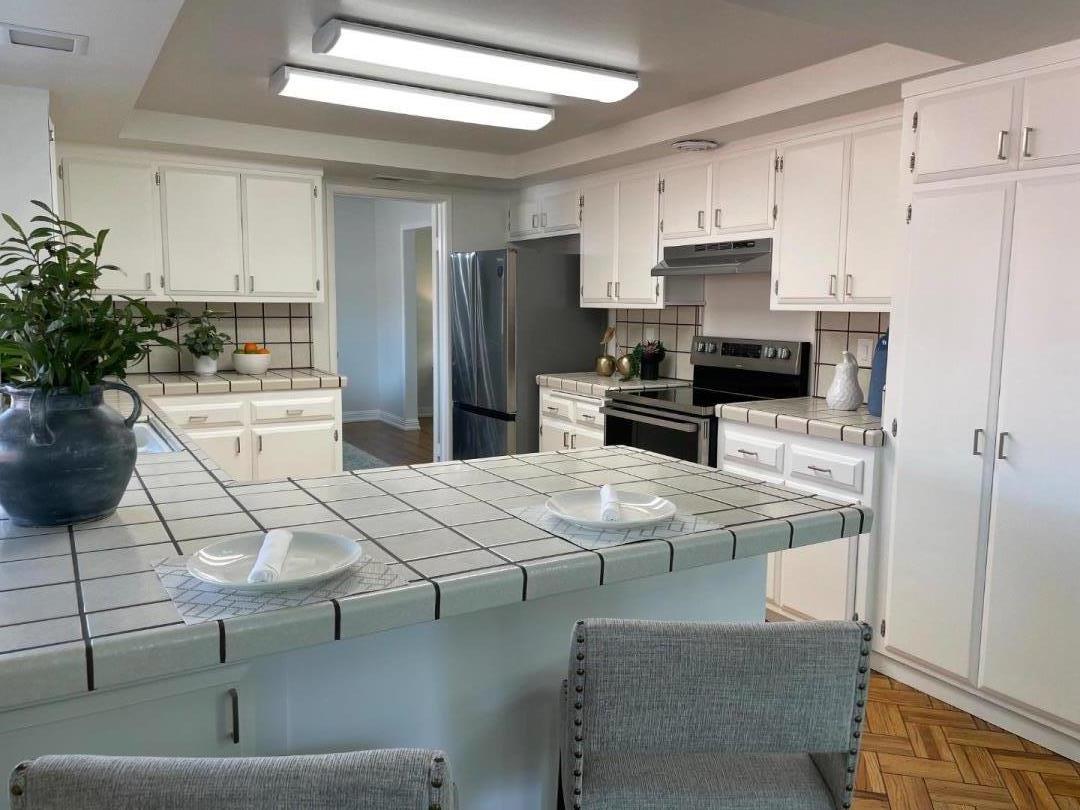 Detail Gallery Image 10 of 22 For 5833 Pentz Way, San Jose,  CA 95123 - 4 Beds | 2/1 Baths