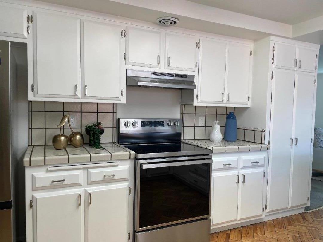 Detail Gallery Image 8 of 22 For 5833 Pentz Way, San Jose,  CA 95123 - 4 Beds | 2/1 Baths