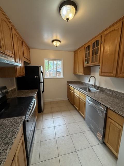 Detail Gallery Image 9 of 23 For 355 Nature Dr, San Jose,  CA 95123 - 3 Beds | 2/1 Baths