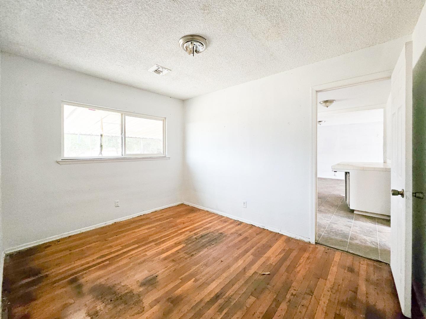 Detail Gallery Image 11 of 22 For 2416 Roble Ave, Modesto,  CA 95354 - 3 Beds | 1 Baths