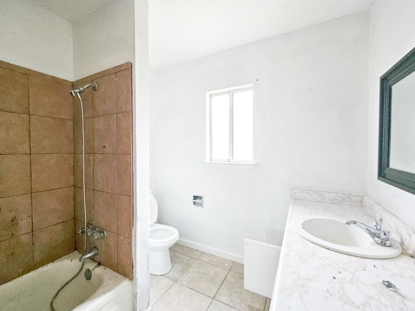 Detail Gallery Image 13 of 22 For 2416 Roble Ave, Modesto,  CA 95354 - 3 Beds | 1 Baths