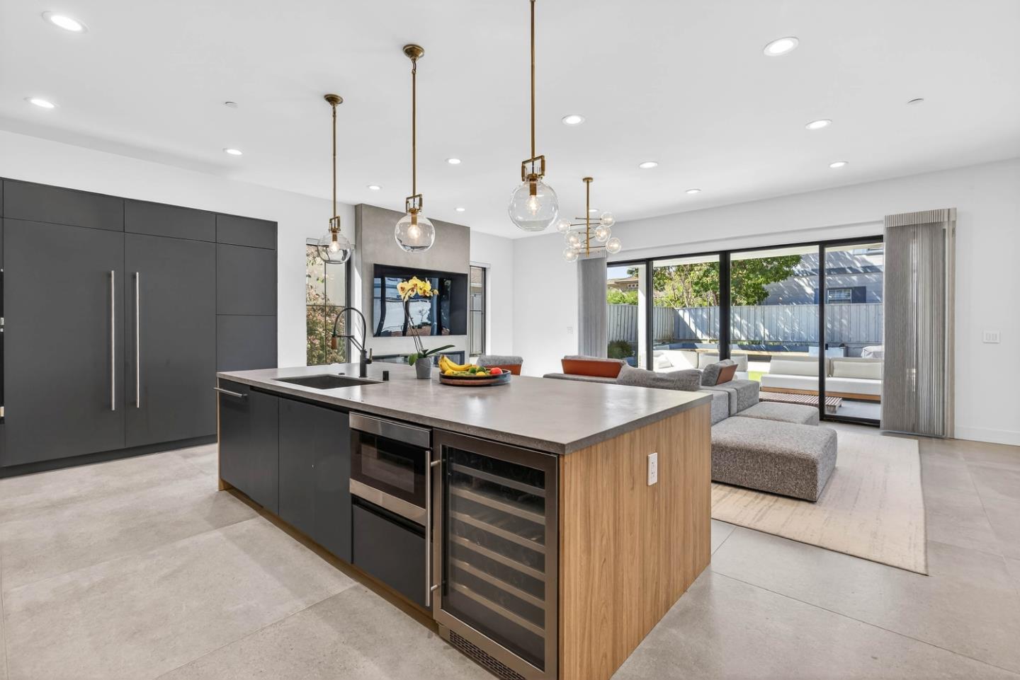 Detail Gallery Image 10 of 52 For 10291 Imperial Ave, Cupertino,  CA 95014 - 6 Beds | 5/1 Baths