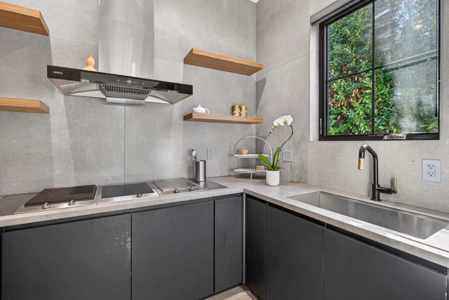 Detail Gallery Image 14 of 52 For 10291 Imperial Ave, Cupertino,  CA 95014 - 6 Beds | 5/1 Baths