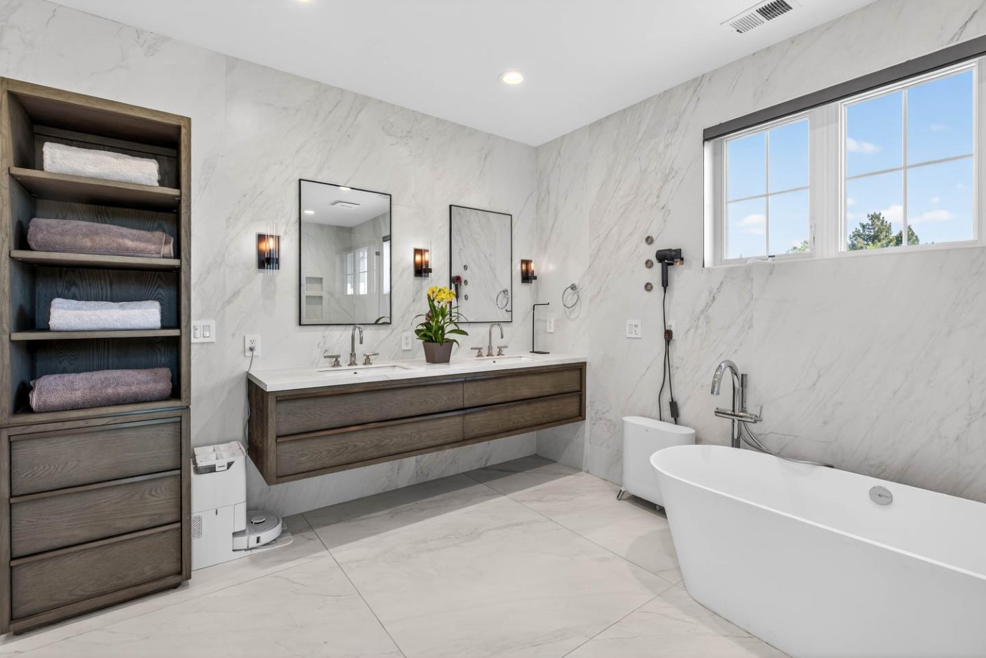 Detail Gallery Image 20 of 52 For 10291 Imperial Ave, Cupertino,  CA 95014 - 6 Beds | 5/1 Baths