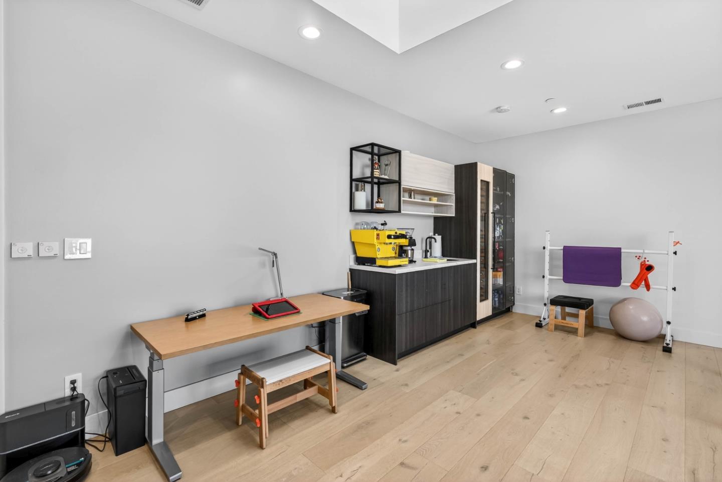 Detail Gallery Image 30 of 52 For 10291 Imperial Ave, Cupertino,  CA 95014 - 6 Beds | 5/1 Baths