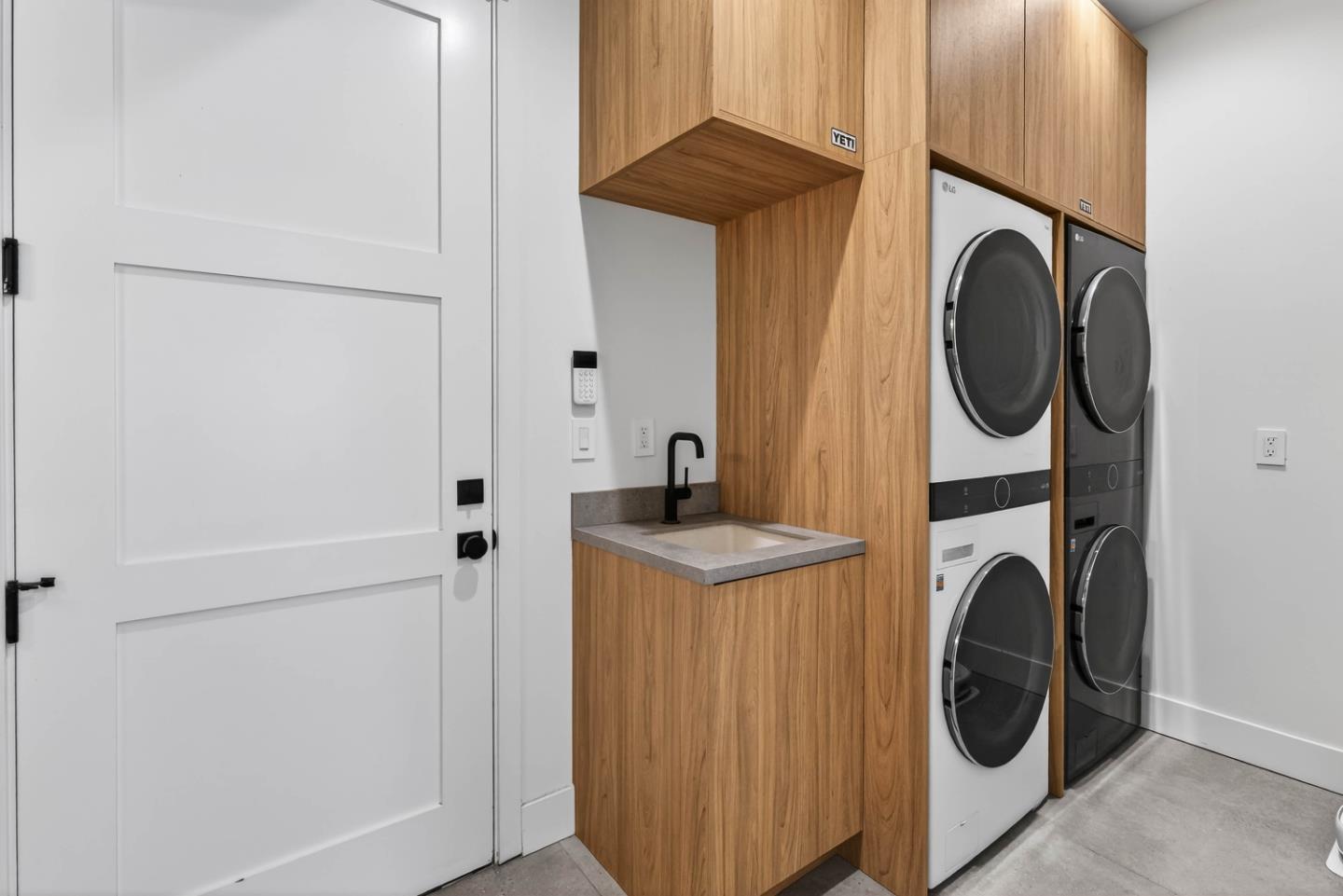 Detail Gallery Image 33 of 52 For 10291 Imperial Ave, Cupertino,  CA 95014 - 6 Beds | 5/1 Baths