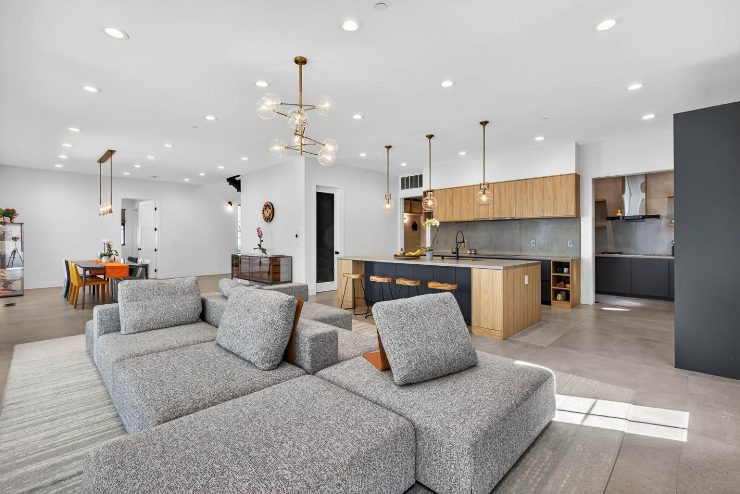 Detail Gallery Image 5 of 52 For 10291 Imperial Ave, Cupertino,  CA 95014 - 6 Beds | 5/1 Baths