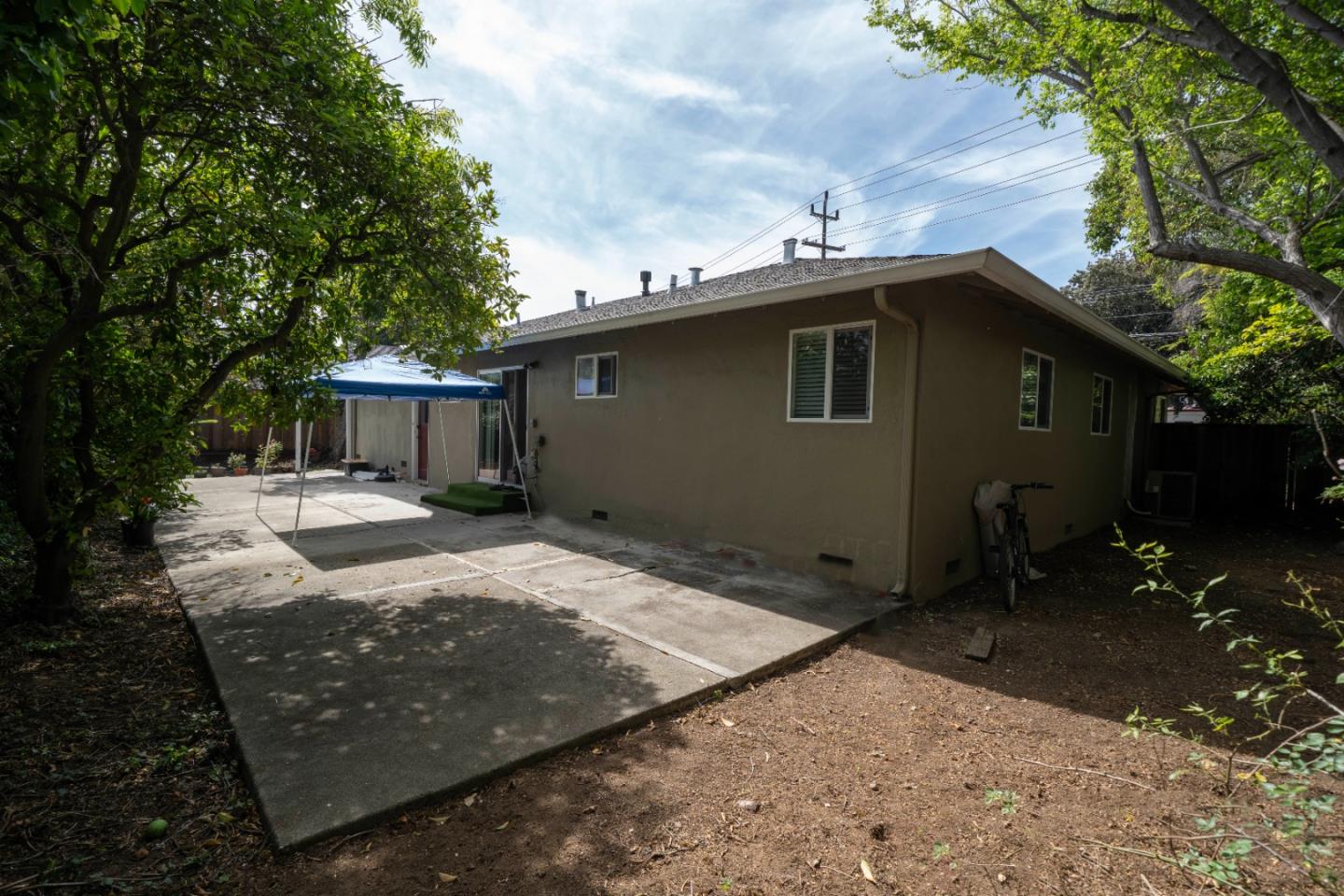 Detail Gallery Image 2 of 2 For 792 E Meadow Dr, Palo Alto,  CA 94303 - 3 Beds | 1/1 Baths