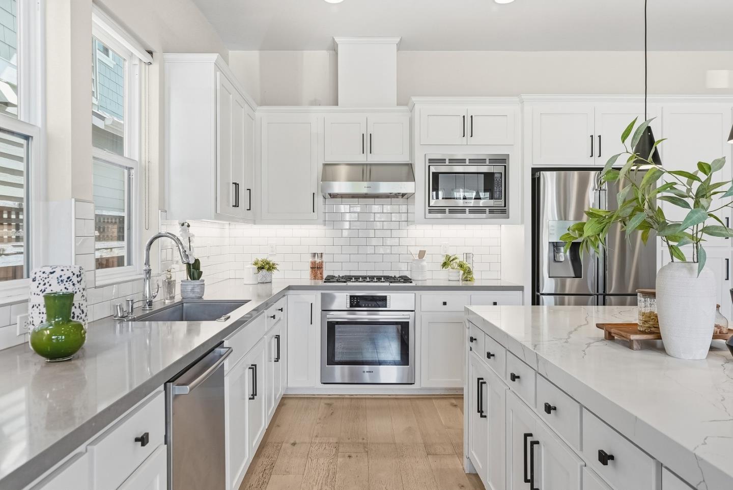 Detail Gallery Image 10 of 49 For 217 Athena Ct, Mountain View,  CA 94043 - 3 Beds | 2/1 Baths