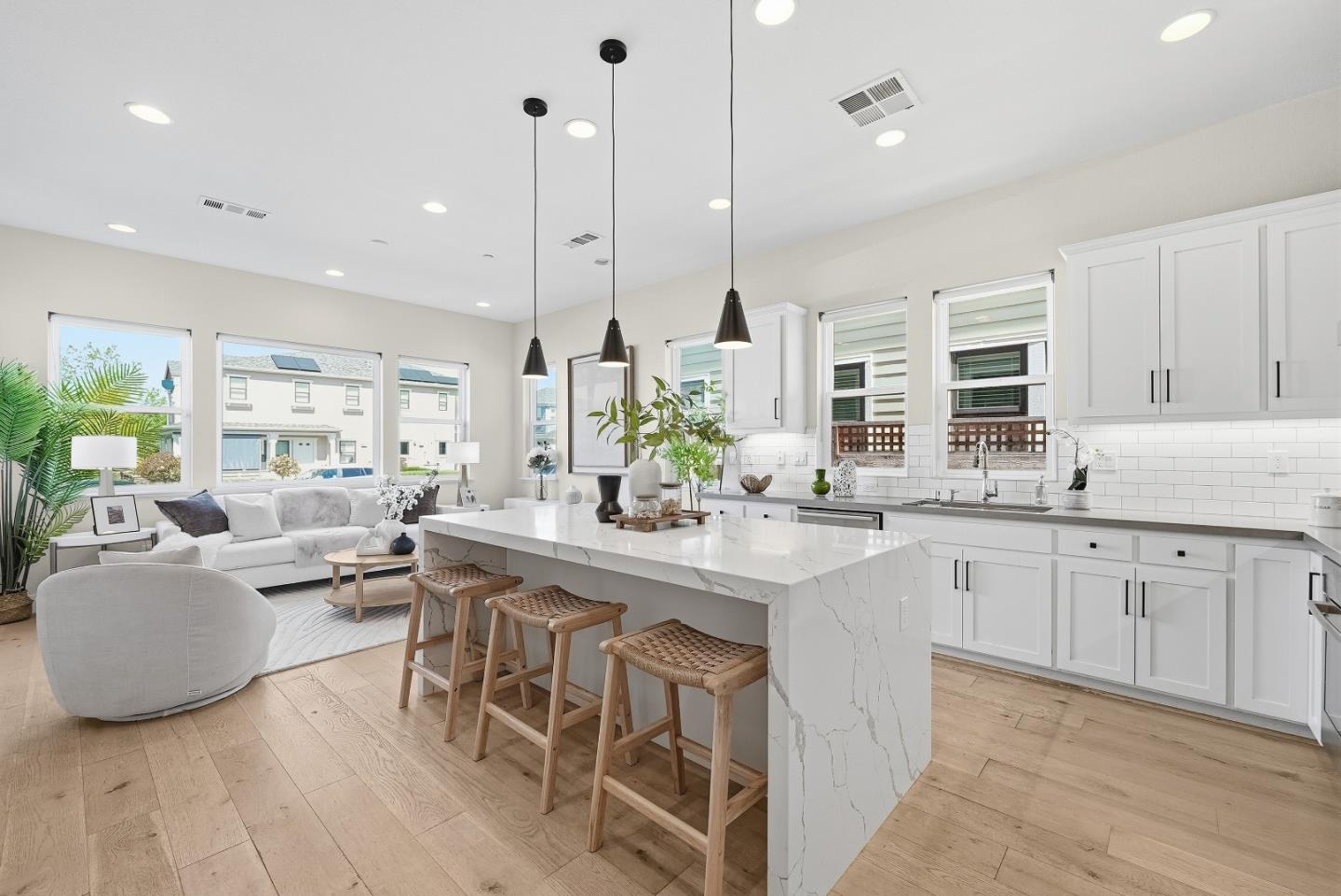 Detail Gallery Image 12 of 49 For 217 Athena Ct, Mountain View,  CA 94043 - 3 Beds | 2/1 Baths