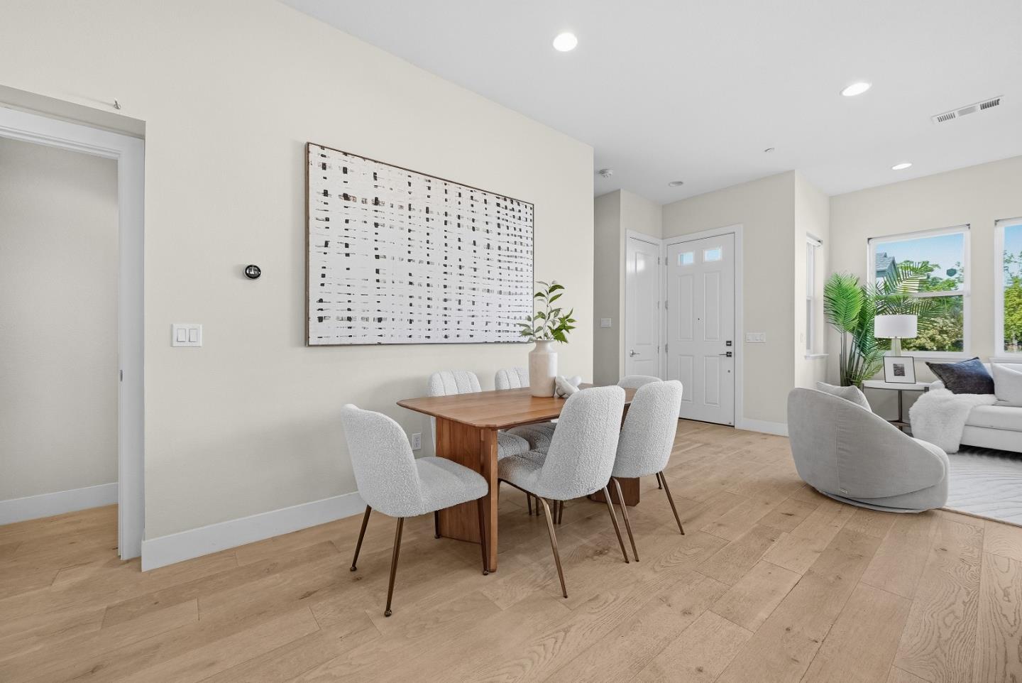 Detail Gallery Image 17 of 49 For 217 Athena Ct, Mountain View,  CA 94043 - 3 Beds | 2/1 Baths