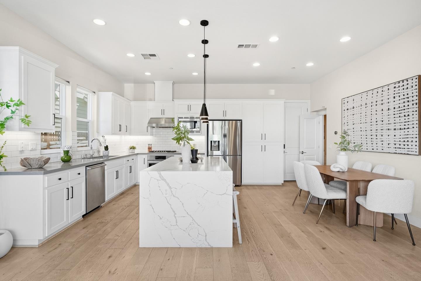 Detail Gallery Image 9 of 49 For 217 Athena Ct, Mountain View,  CA 94043 - 3 Beds | 2/1 Baths