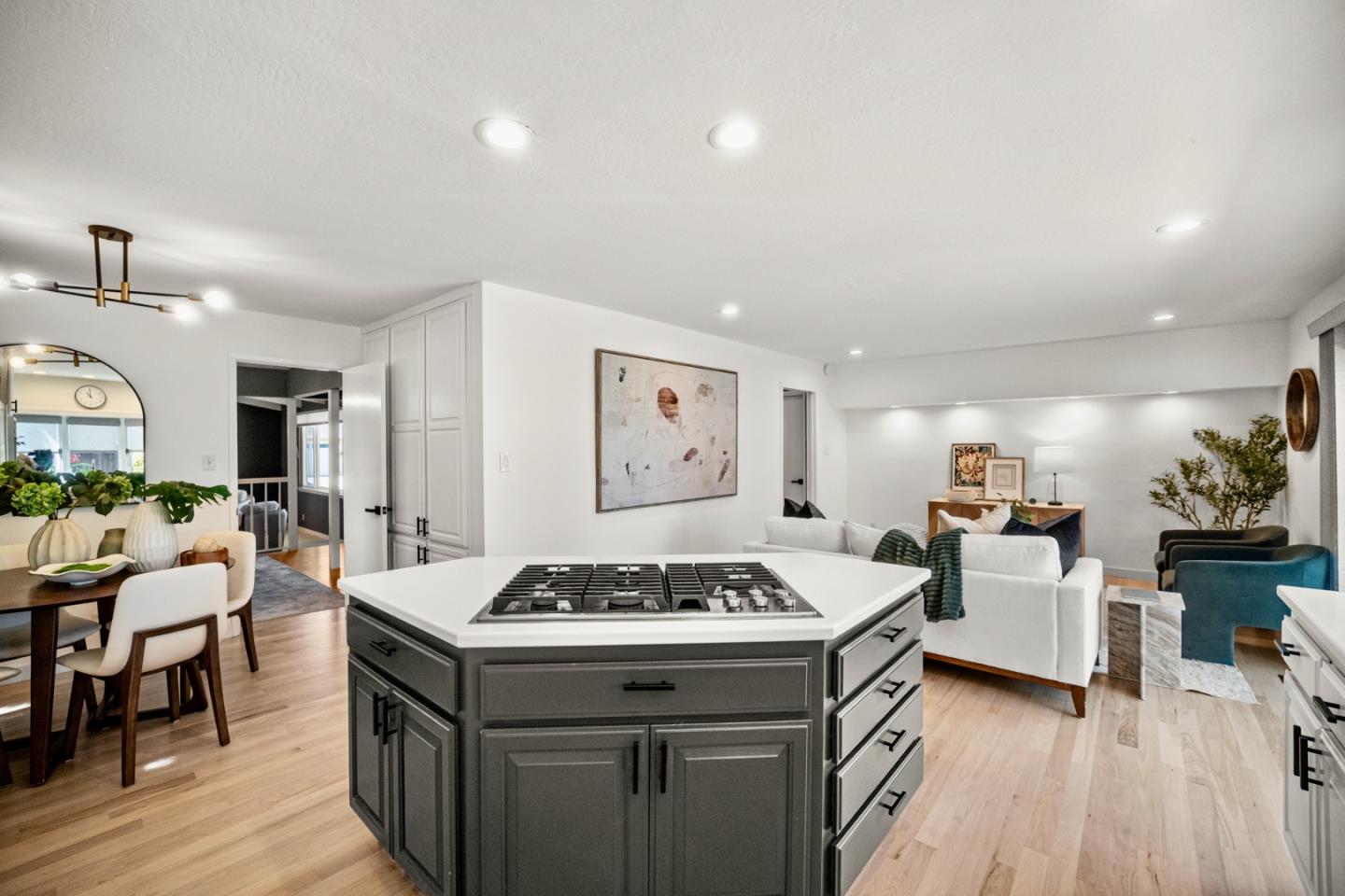 Detail Gallery Image 16 of 40 For 861 Haddock St, Foster City,  CA 94404 - 5 Beds | 2/1 Baths