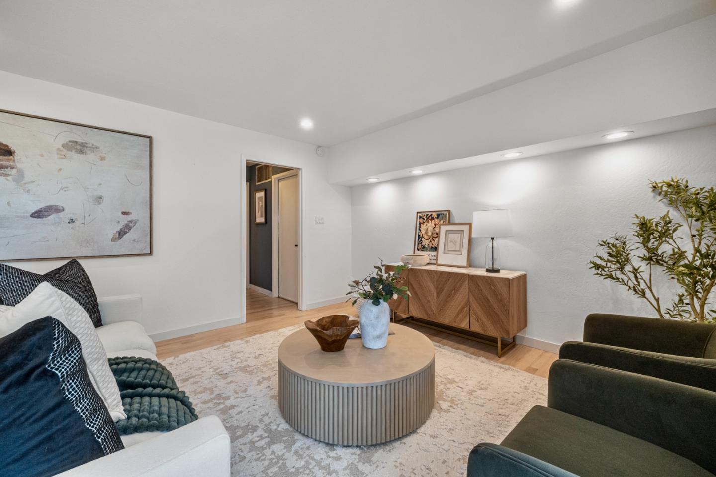 Detail Gallery Image 19 of 40 For 861 Haddock St, Foster City,  CA 94404 - 5 Beds | 2/1 Baths