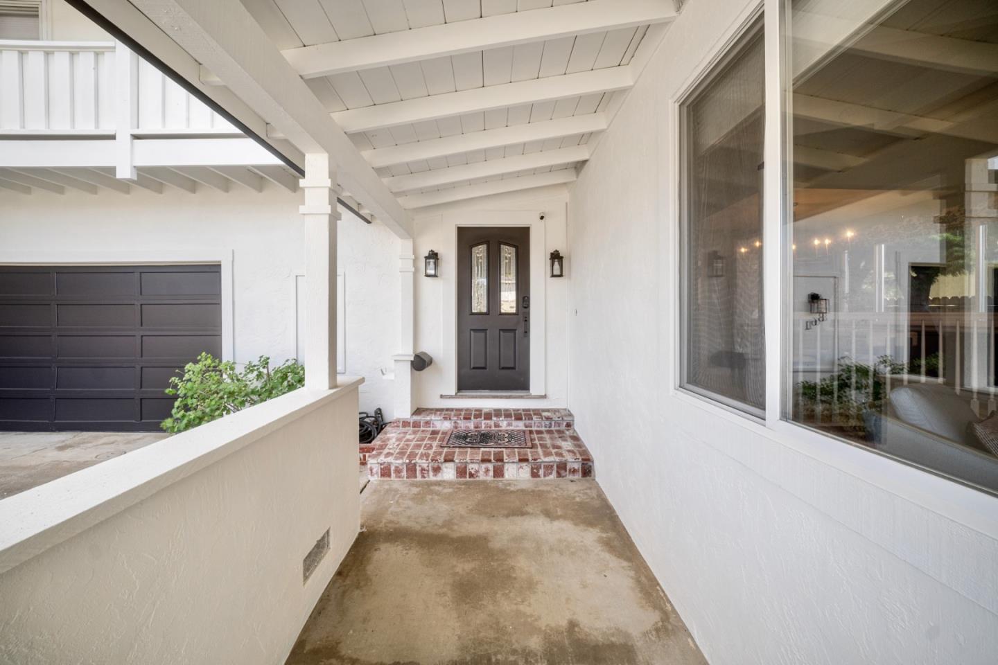 Detail Gallery Image 4 of 40 For 861 Haddock St, Foster City,  CA 94404 - 5 Beds | 2/1 Baths