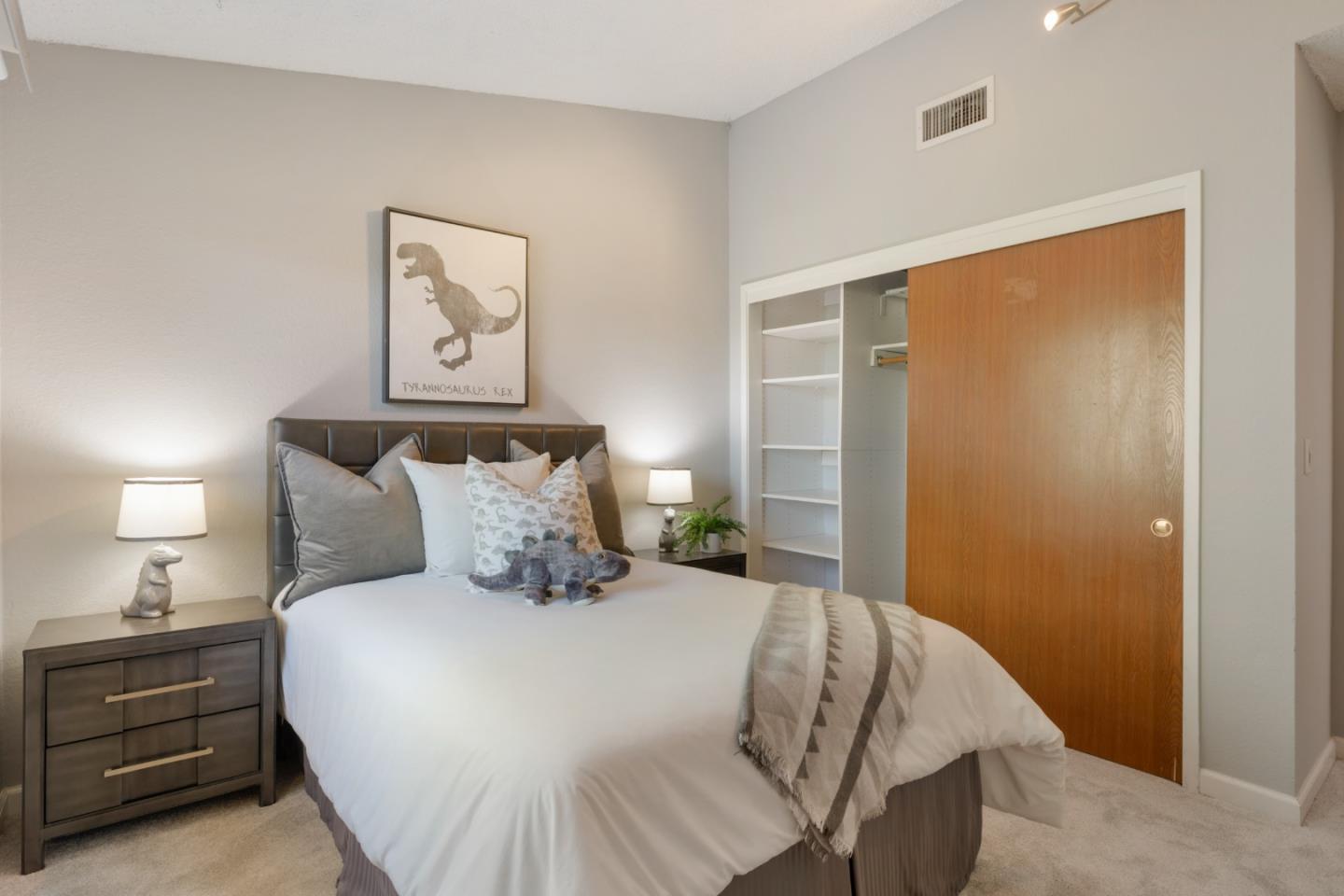 Detail Gallery Image 11 of 18 For 1473 Alma Loop, San Jose,  CA 95125 - 2 Beds | 2 Baths