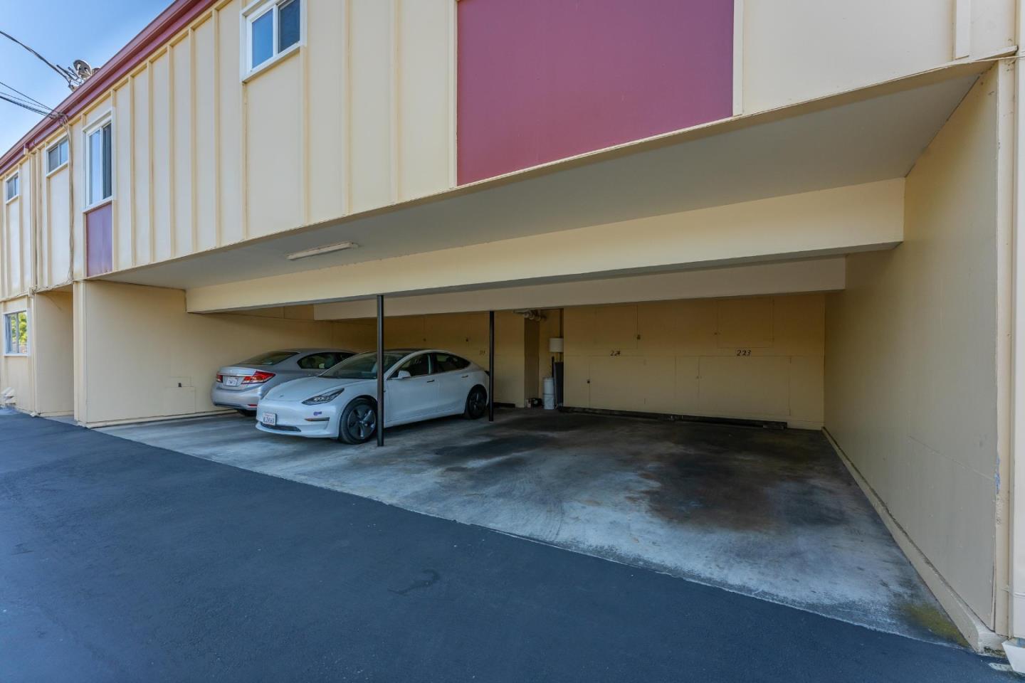 Detail Gallery Image 27 of 27 For 3049 Los Prados St #223,  San Mateo,  CA 94403 - 1 Beds | 1 Baths