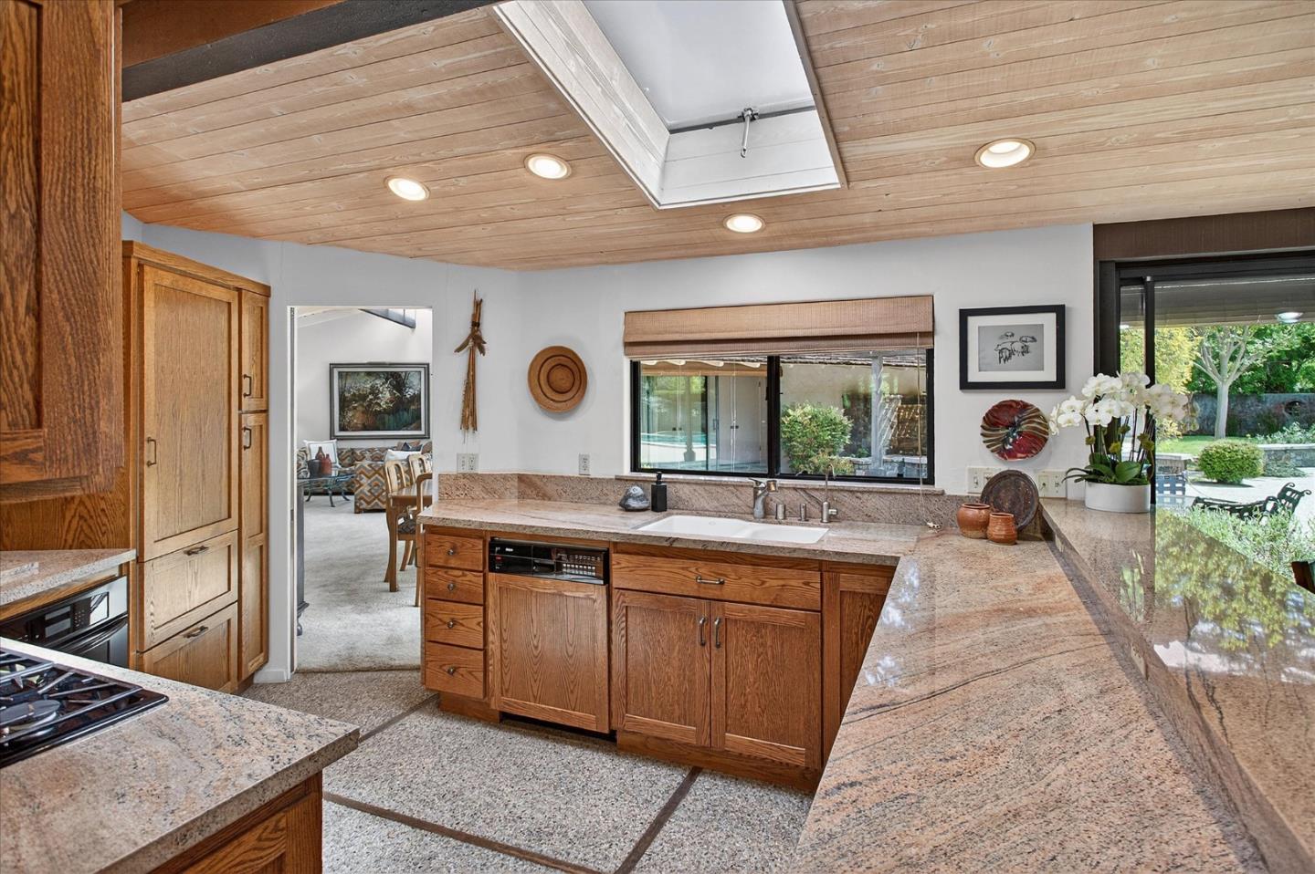 Detail Gallery Image 14 of 48 For 14176 Quail Acres, Saratoga,  CA 95070 - 4 Beds | 3 Baths