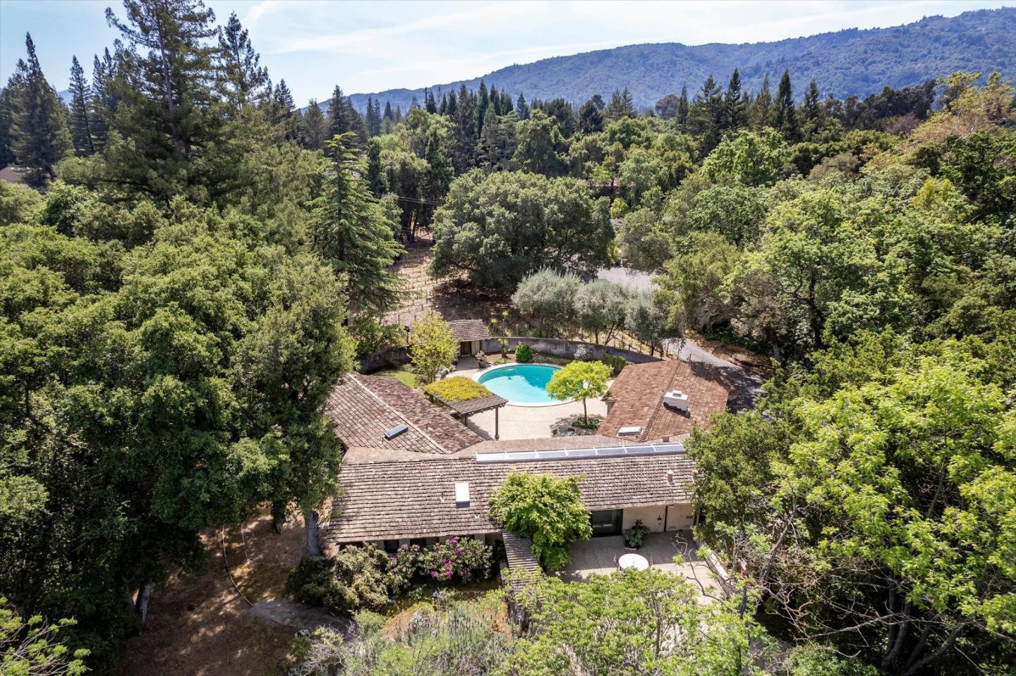 Detail Gallery Image 43 of 48 For 14176 Quail Acres, Saratoga,  CA 95070 - 4 Beds | 3 Baths