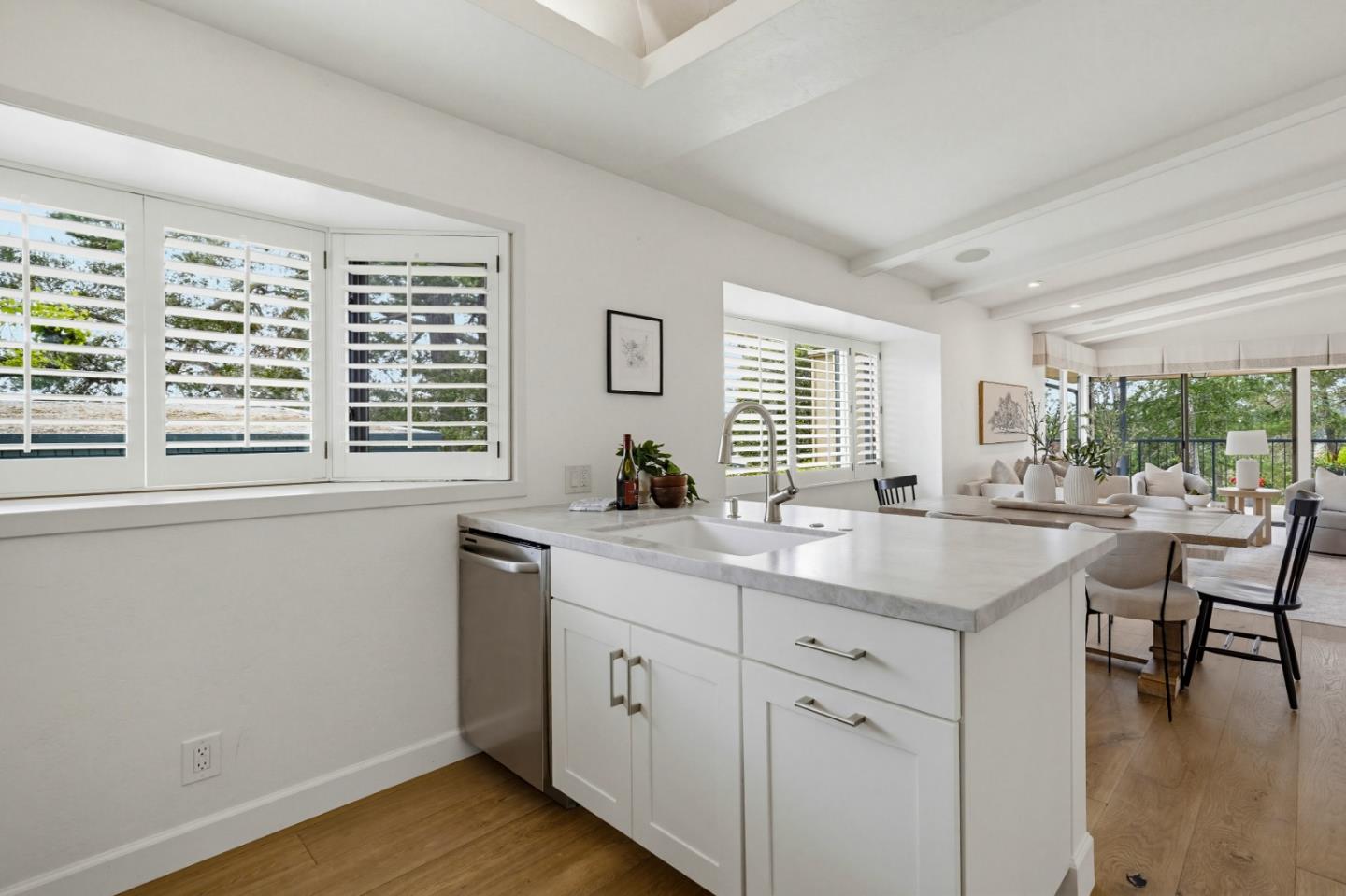 Detail Gallery Image 6 of 57 For 285 Del Mesa Carmel, Carmel,  CA 93923 - 2 Beds | 2 Baths