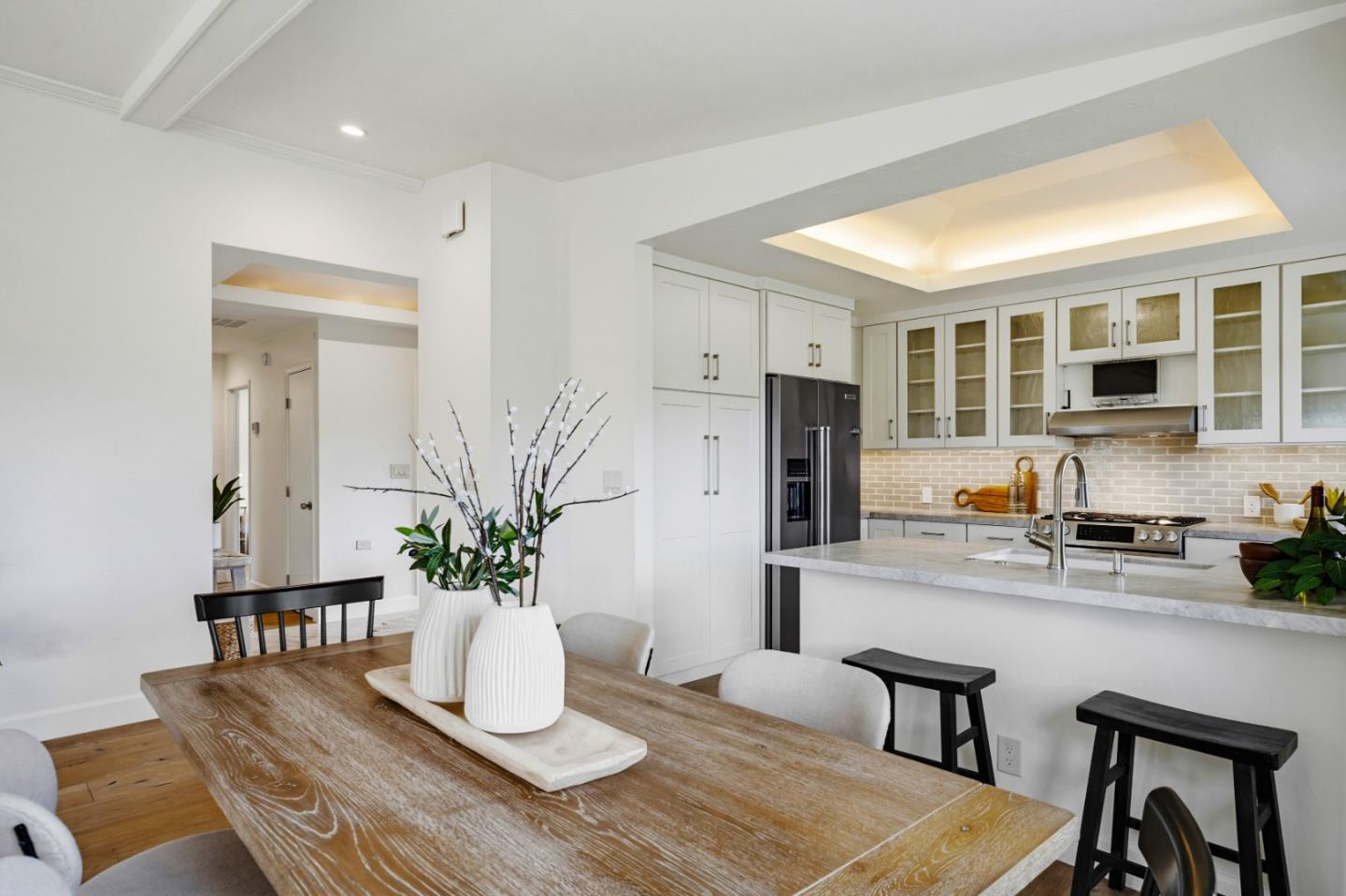 Detail Gallery Image 7 of 57 For 285 Del Mesa Carmel, Carmel,  CA 93923 - 2 Beds | 2 Baths